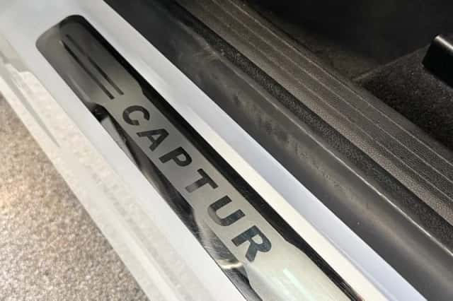 Renault Captur (2021) thumbnail 26