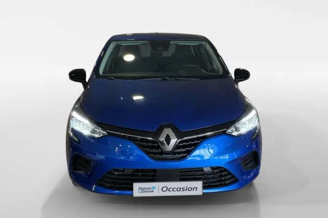 Renault Clio (2022) thumbnail 3