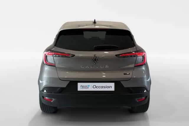 Renault Captur (2025) thumbnail 6