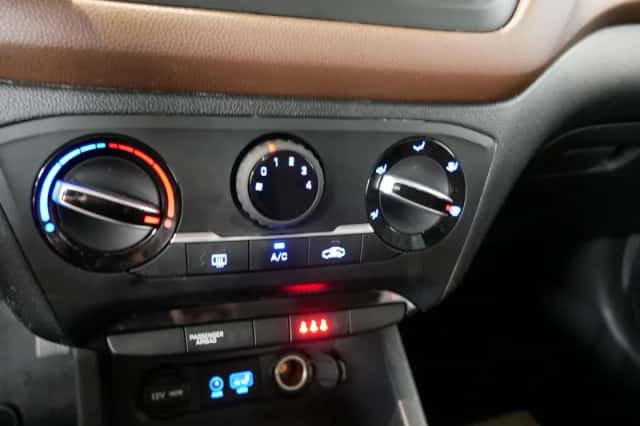 Hyundai i20 (2016) thumbnail 15