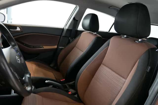 Hyundai i20 (2016) thumbnail 9