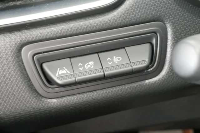 Renault Clio (2023) thumbnail 22