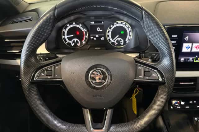 Škoda Kamiq (2020) thumbnail 15