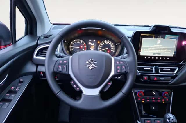 Suzuki S-Cross (2026) thumbnail 15