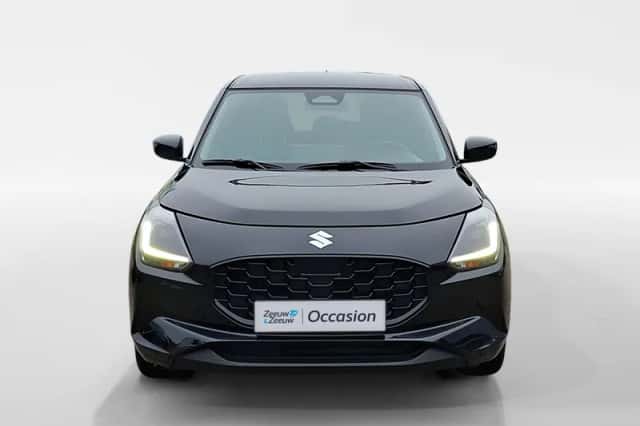 Suzuki Swift (2025) thumbnail 2