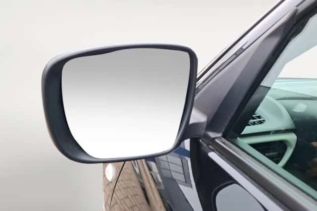 Suzuki Swift (2025) thumbnail 11