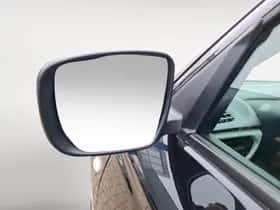 Suzuki Swift (2025) thumbnail 11