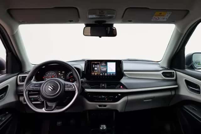 Suzuki Swift (2025) thumbnail 12