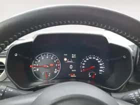 Suzuki Swift (2025) thumbnail 16