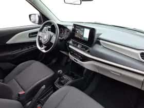 Suzuki Swift (2025) thumbnail 8