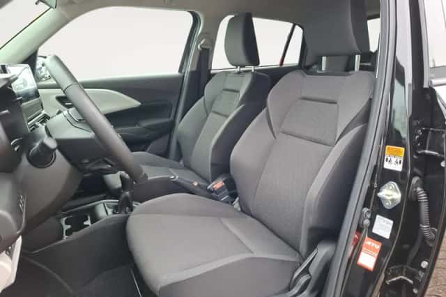 Suzuki Swift (2025) thumbnail 9