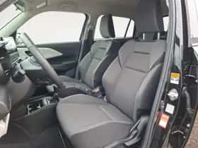 Suzuki Swift (2025) thumbnail 9