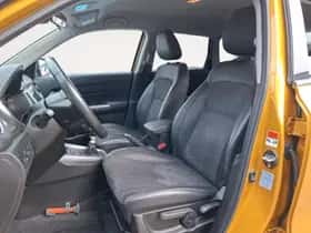 Suzuki Vitara (2023) thumbnail 11