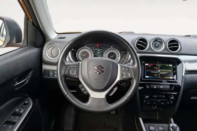 Suzuki Vitara (2023) thumbnail 14