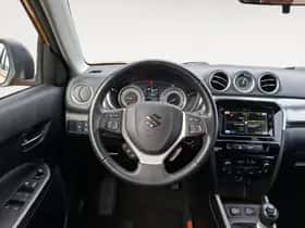 Suzuki Vitara (2023) thumbnail 14