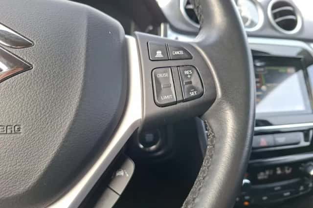 Suzuki Vitara (2023) thumbnail 16