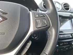Suzuki Vitara (2023) thumbnail 16