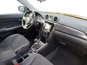 Suzuki Vitara (2023) thumbnail 10