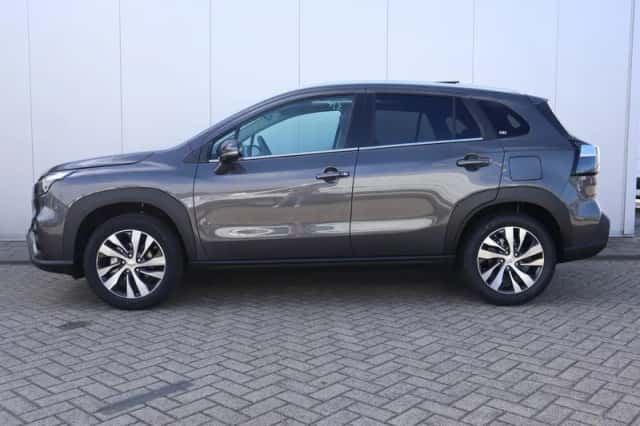 Suzuki S-Cross (2026) thumbnail 2