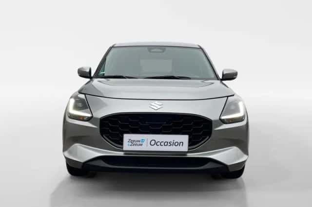 Suzuki Swift (2025) thumbnail 2