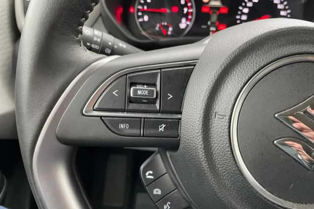 Suzuki Swift (2025) thumbnail 15