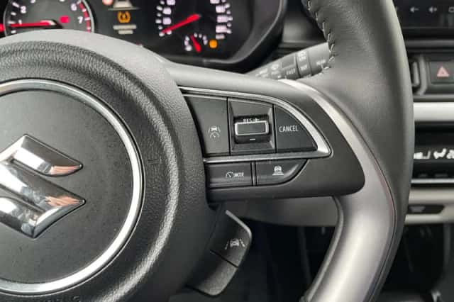 Suzuki Swift (2025) thumbnail 16