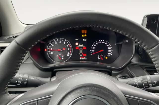 Suzuki Swift (2025) thumbnail 17