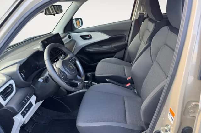 Suzuki Swift (2026) thumbnail 8