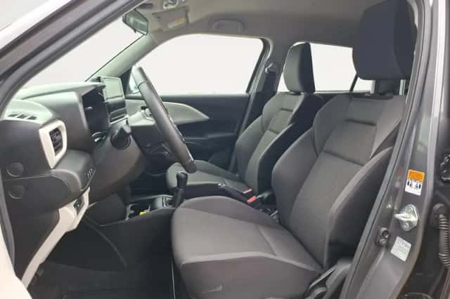 Suzuki Swift (2025) thumbnail 11