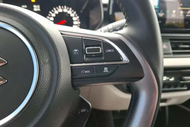 Suzuki Swift (2025) thumbnail 16