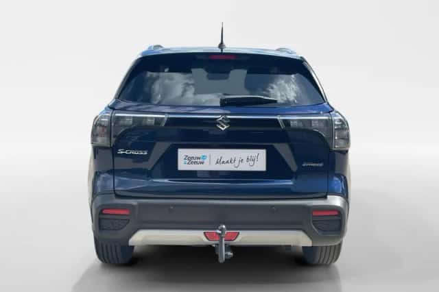 Suzuki S-Cross (2025) thumbnail 6