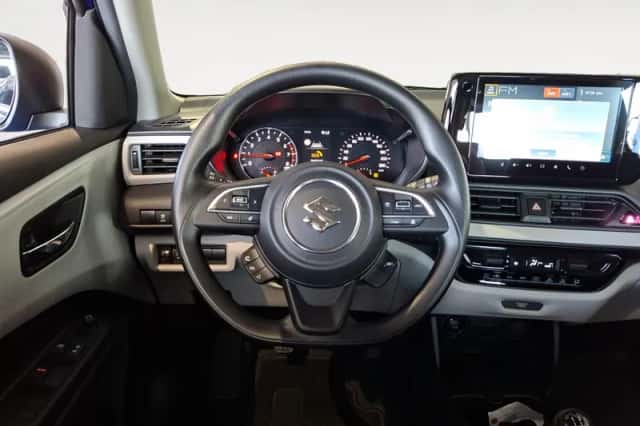Suzuki Swift (2025) thumbnail 16