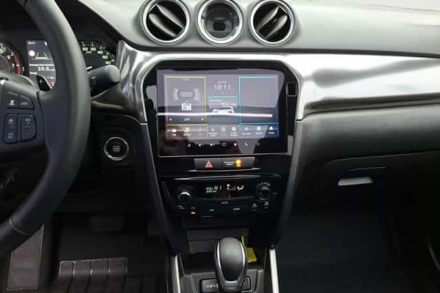 Suzuki Vitara (2025) thumbnail 12