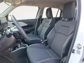 Suzuki Swift (2025) thumbnail 11