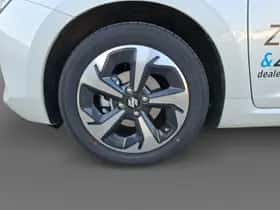 Suzuki Swift (2025) thumbnail 8