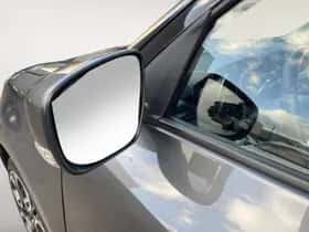 Suzuki Swift (2023) thumbnail 10