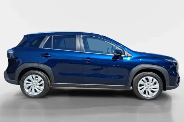 Suzuki S-Cross (2023) thumbnail 3