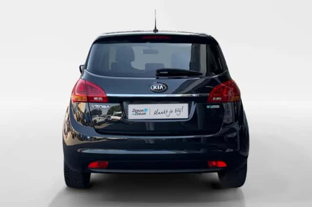 Kia Venga (2016) thumbnail 4