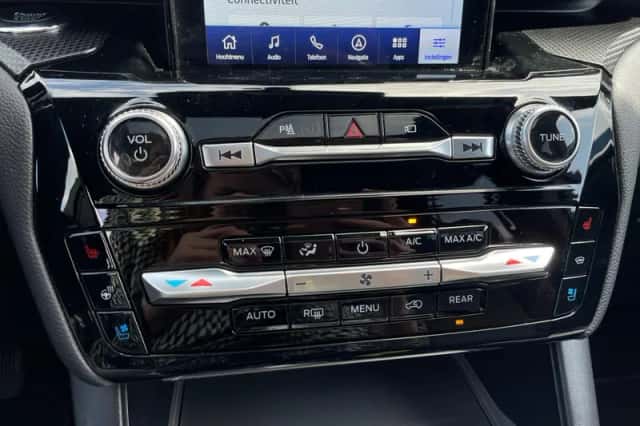 Ford Explorer (2022) thumbnail 25