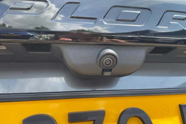 Ford Explorer (2022) thumbnail 30