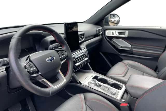 Ford Explorer (2022) thumbnail 9