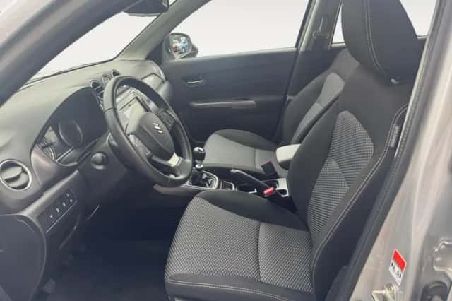 Suzuki Vitara (2024) thumbnail 8