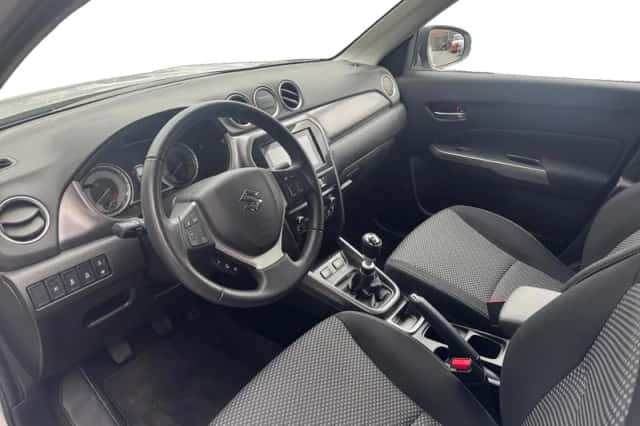Suzuki Vitara (2024) thumbnail 9