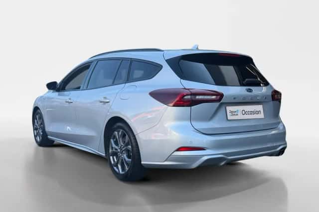 Ford Focus (2024) thumbnail 3