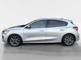 Ford Focus (2023) thumbnail 2