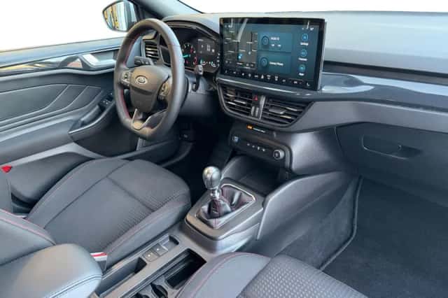 Ford Focus (2023) thumbnail 11