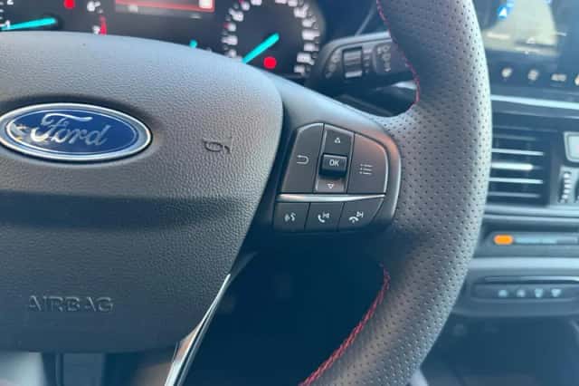 Ford Focus (2023) thumbnail 18