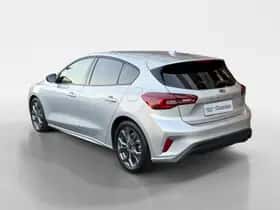 Ford Focus (2023) thumbnail 3