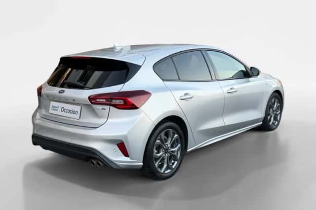 Ford Focus (2023) thumbnail 5