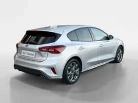 Ford Focus (2023) thumbnail 5